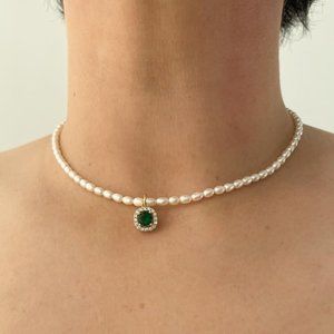 Pearl Necklace With Charm Pearl Choker Necklace Emerald Necklace Minimalist‌‌‌‍‍